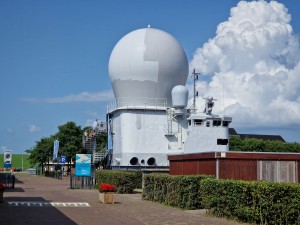 
                            <b>Marinemuseum, brugdeel van Hr.Ms. De Ruyter onder een blauwe lucht</b><br>
                                                        <b>ISO:</b> 50 | <b>Sluitertijd:</b> 1/6135 | <b>Diafragma:</b> f/2.4 | <b>Datum:</b> 2024-07-27

                        