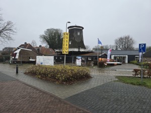 
                            <b>Historisch museum met molen en entreegebouw.</b><br>
                                                        <b>ISO:</b> 80 | <b>Sluitertijd:</b> 5567099/1000000000 | <b>Diafragma:</b> f/1.7 | <b>Datum:</b> 2025-11-28

                        