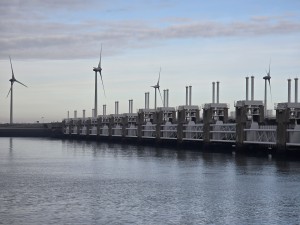 
                            <b>Stormvloedkering met windturbines.</b><br>
                                                        <b>ISO:</b> 32 | <b>Sluitertijd:</b> 28677/20000000 | <b>Diafragma:</b> f/3.4 | <b>Datum:</b> 2026-02-08

                        